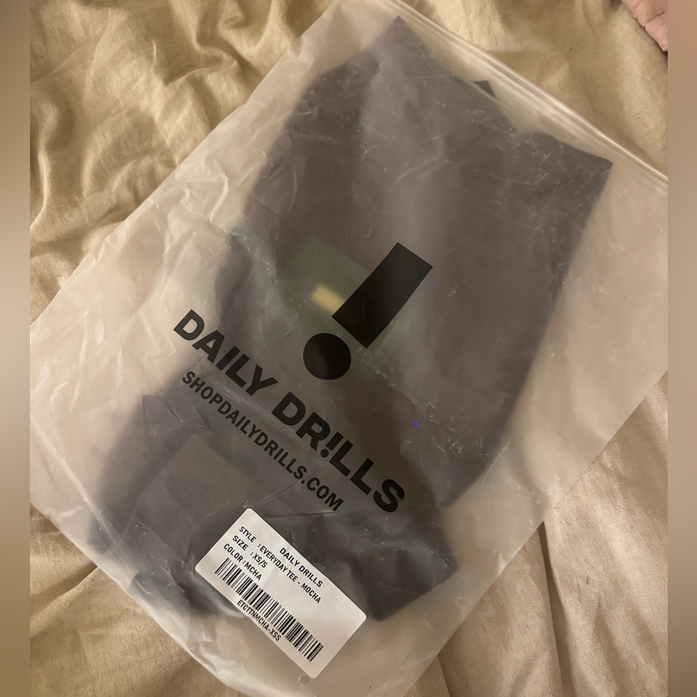 Daily Drills Everyday Tee- mocha - Picture 5 of 5
